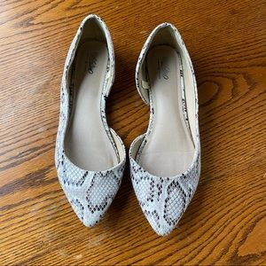 Snakeskin flats